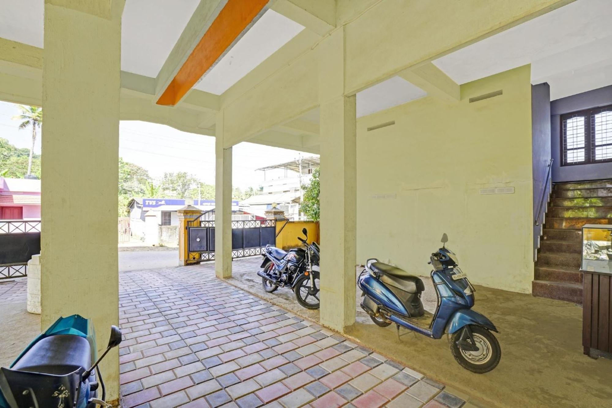 Hotel O Ss Residency Punalur Екстериор снимка